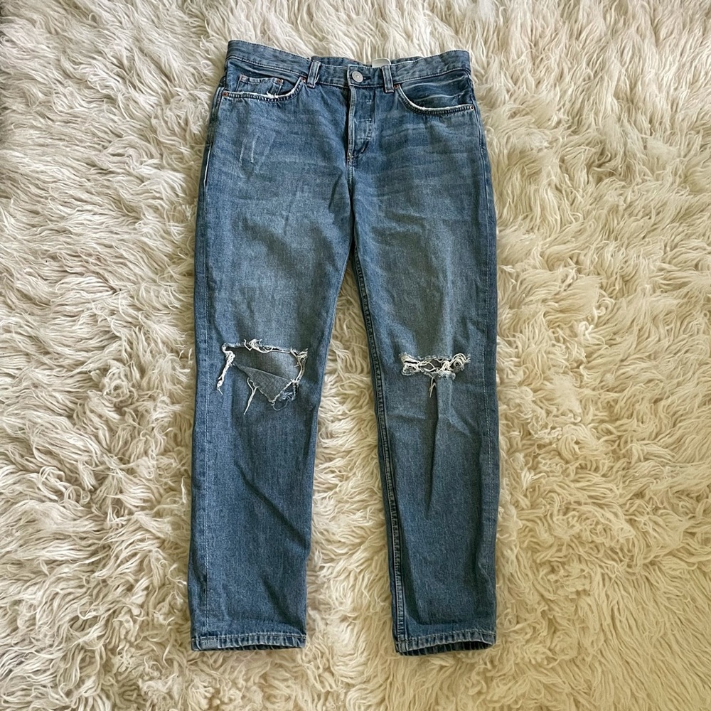 Distressed Boyfriend Jeans